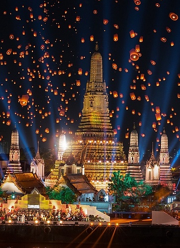 gorod-noch-zdaniia-bangkok-tailand-tailand-prazdnik-fonariki.jpg